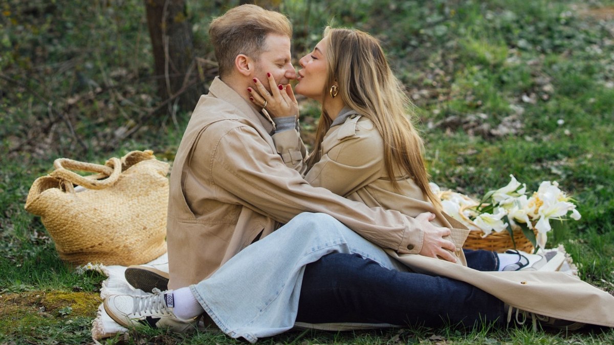 Anne olmak için gün sayıyor!  Oyuncu Ege Kökenli duygularını paylaştı