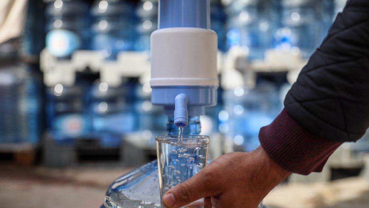 Antalya’da damacanadan bir bardak su, 1 lira 30 kuruşa doluyor