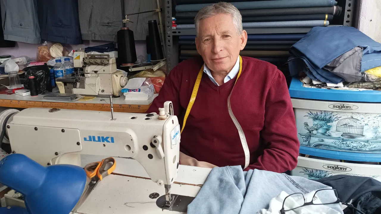 Aydın’da 49 yıllık terzi: ‘Son yıllarda tamirat işleri arttı’