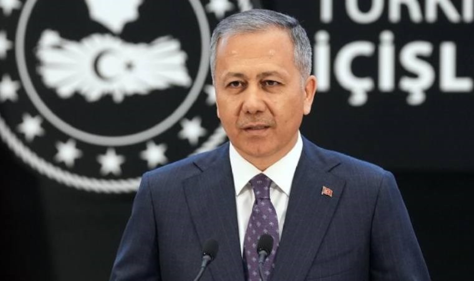 Bakan Yerlikaya duyurdu: 39 ilde siber suç operasyonları, 568 gözaltı!