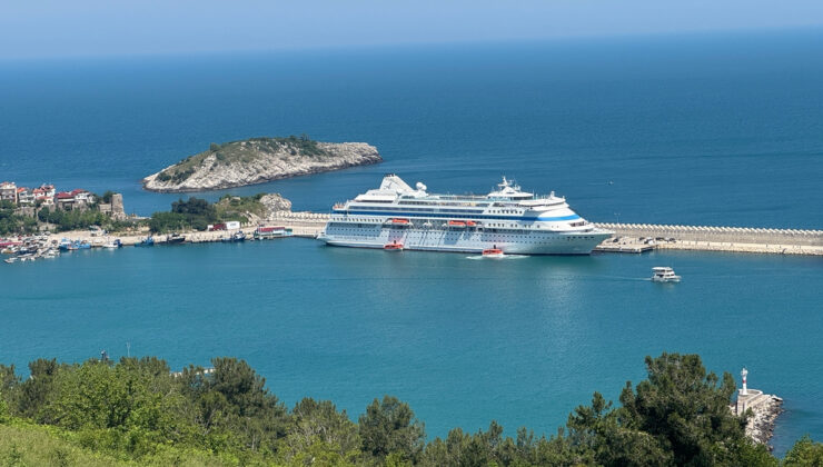Bartın’ın Amasra ilçesi kruvaziyerlerin uğrak noktası oldu