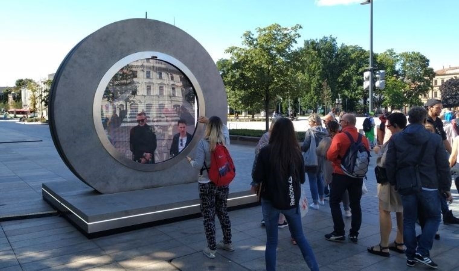 Bilim kurgu gerçek oldu: Şehirleri birbirine bağlayan portal