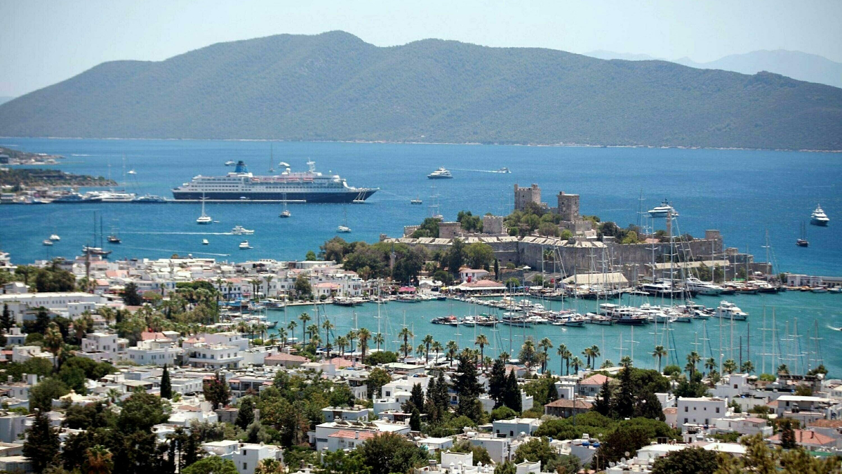Bodrum’da tatilin maliyeti: Kişi başı oda 43 bin, plaj girişi 6 bin lira