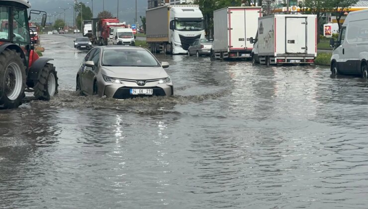 Bolu’da sağanak ve fırtına yaşamı olumsuz etkiledi!