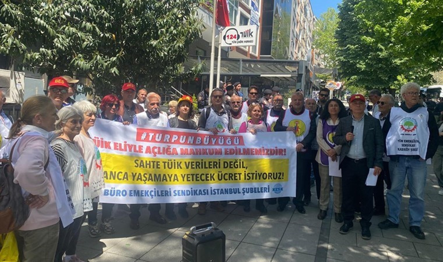 Büro emekçileri ve emekliler: ‘Turpun büyüğü, TÜİK eliyle açlığa mahkum edilmemizdir’