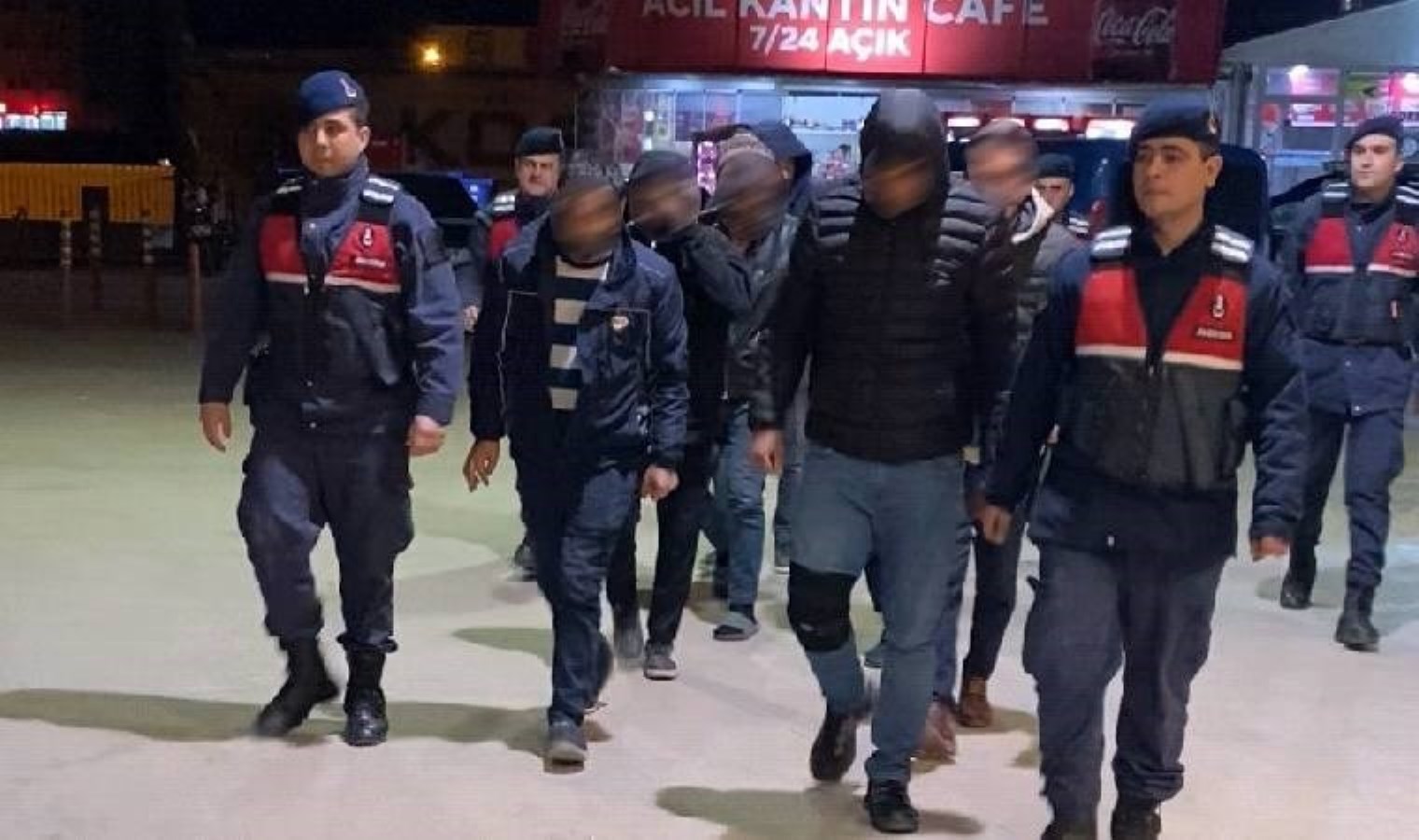 Bursa’da bağ evine uyuşturucu baskını: Gözaltılar var!