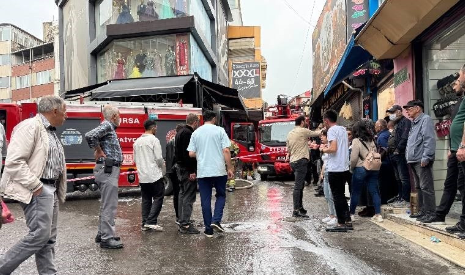 Bursa’da giyim mağazasında korkutan yangın!