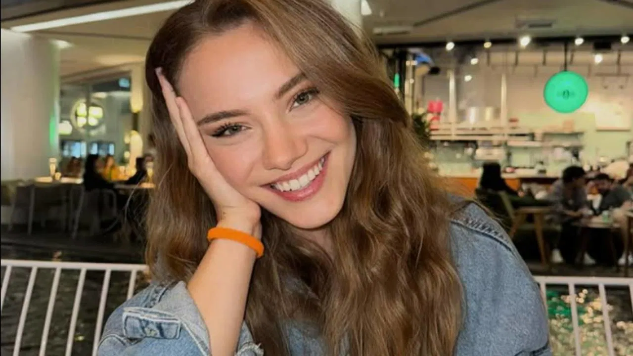 Çift Kişilik Oda dizisinin Ahu’su Eslem Akar kimdir? Eslem Akar kaç yaşında, hangi dizilerde oynadı?