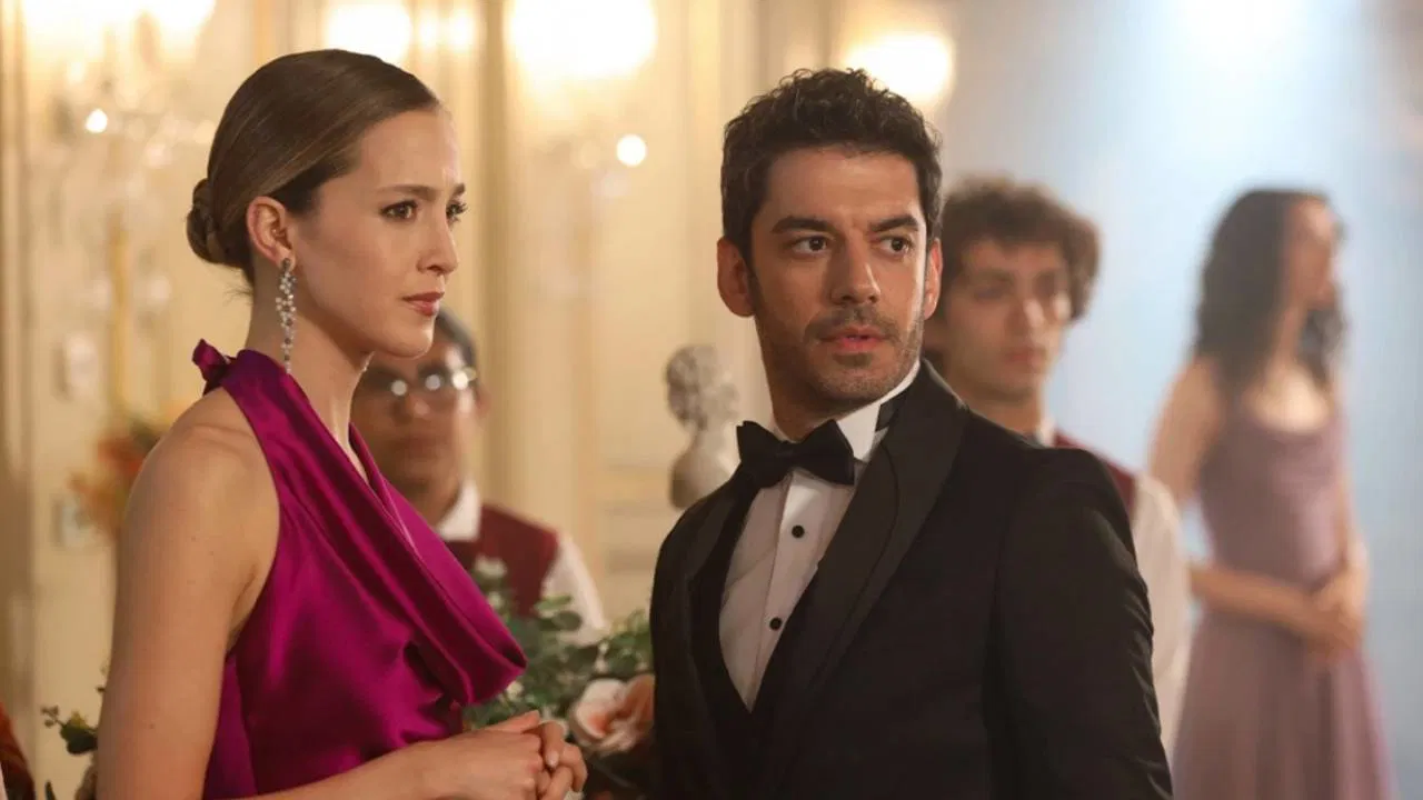 Çift Kişilik Oda hangi diziden uyarlandı? Çift Kişilik Oda dizisinin konusu ne, oyuncuları kim?