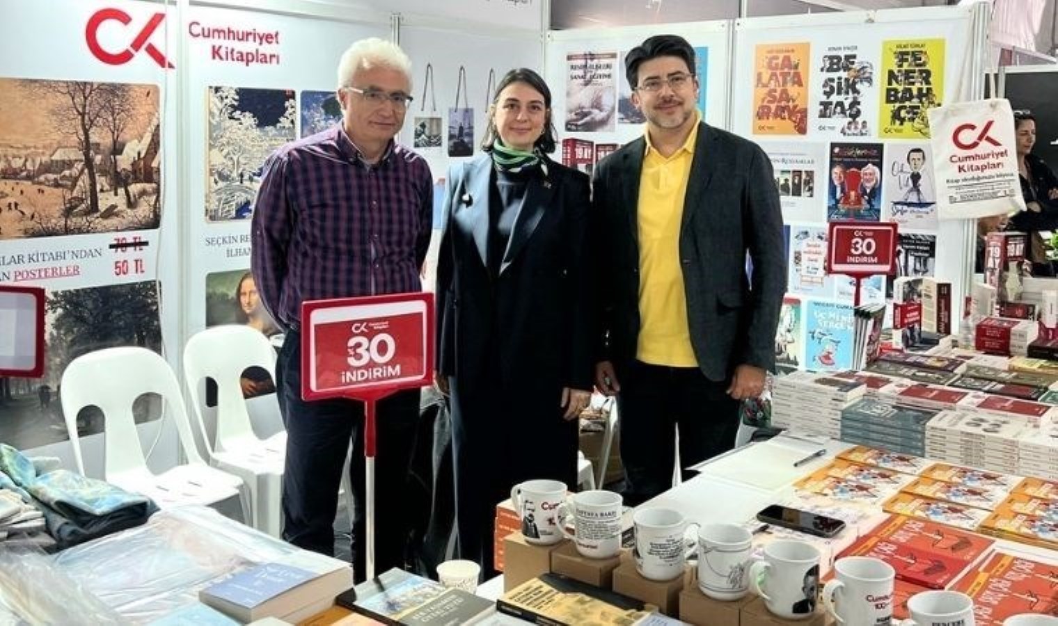 Dedetaş’tan Cumhuriyet Kitapları’na ziyaret