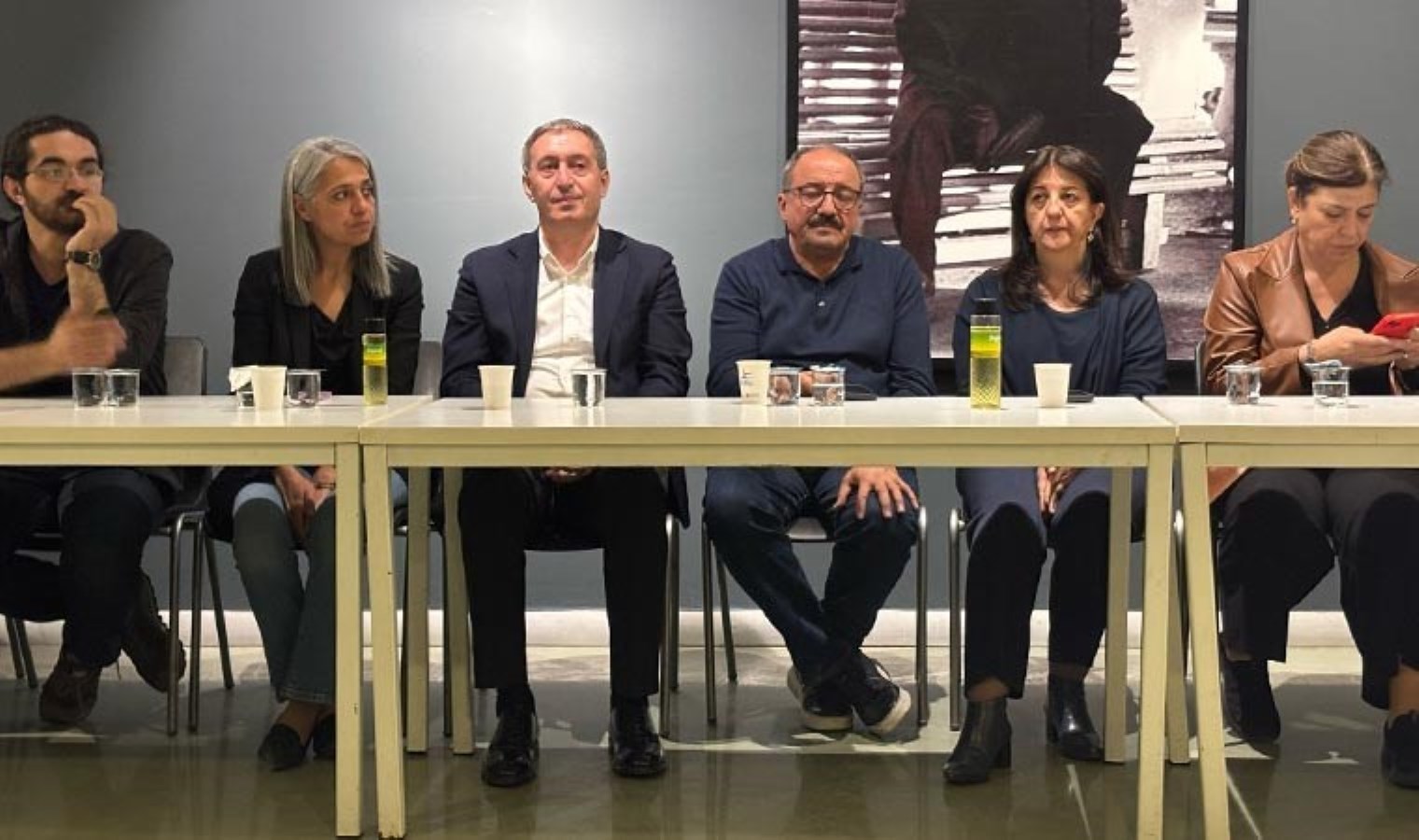 DEM Parti heyeti Sırrı Süreyya Önder için taziye ziyaretlerini kabul etti