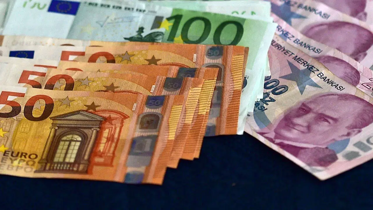 Dolar ve Euro bugün ne kadar oldu? 21 Mayıs 2025 Çarşamba döviz fiyatları