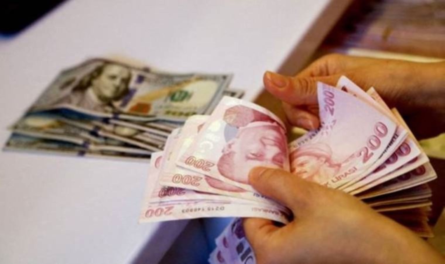 Dolar/TL o seviyelerde işlem görmeye devam ediyor!