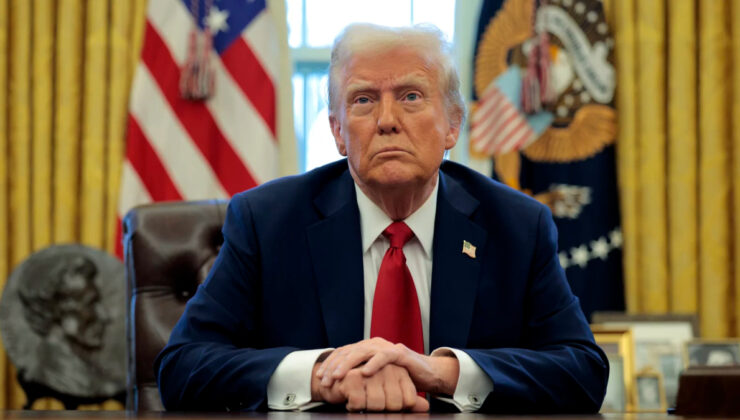 Donald Trump: Biden, fareleri trans yapmak için 8 milyon dolar harcadı