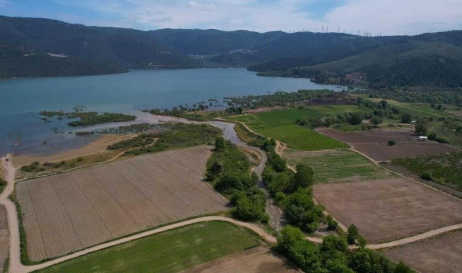 DSİ göl havzasından ‘çıkın’ diyor, çiftçiler 45 gün süre istiyor