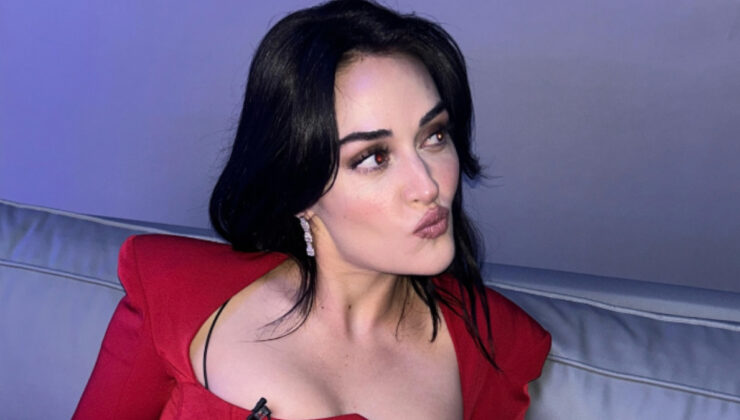 Esra Bilgiç kırmızı elbisesiyle mest etti! İşte beğeni toplayan pozlar…