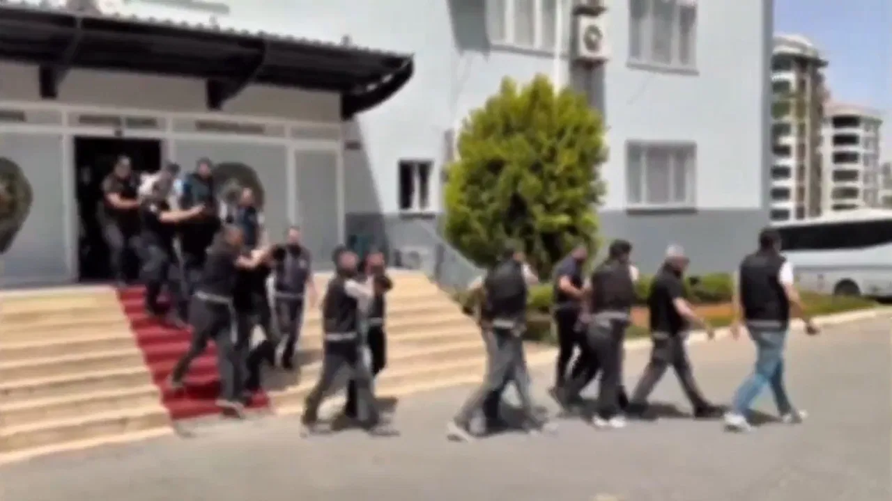 Ev ve işyeri basan şebekeye operasyon: 9 tutuklama
