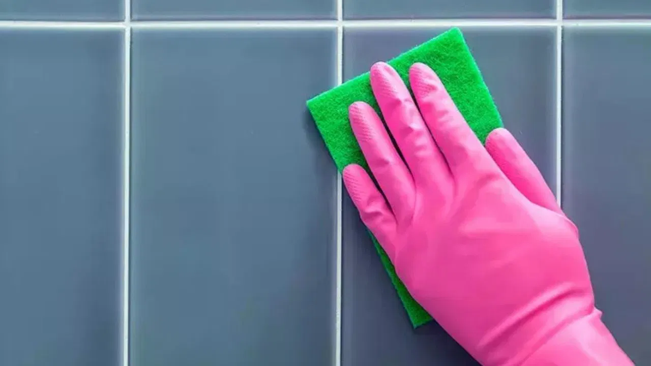 Fayans aralarındaki kir tarihe karışıyor: Derz temizliğinde en etkili yöntem