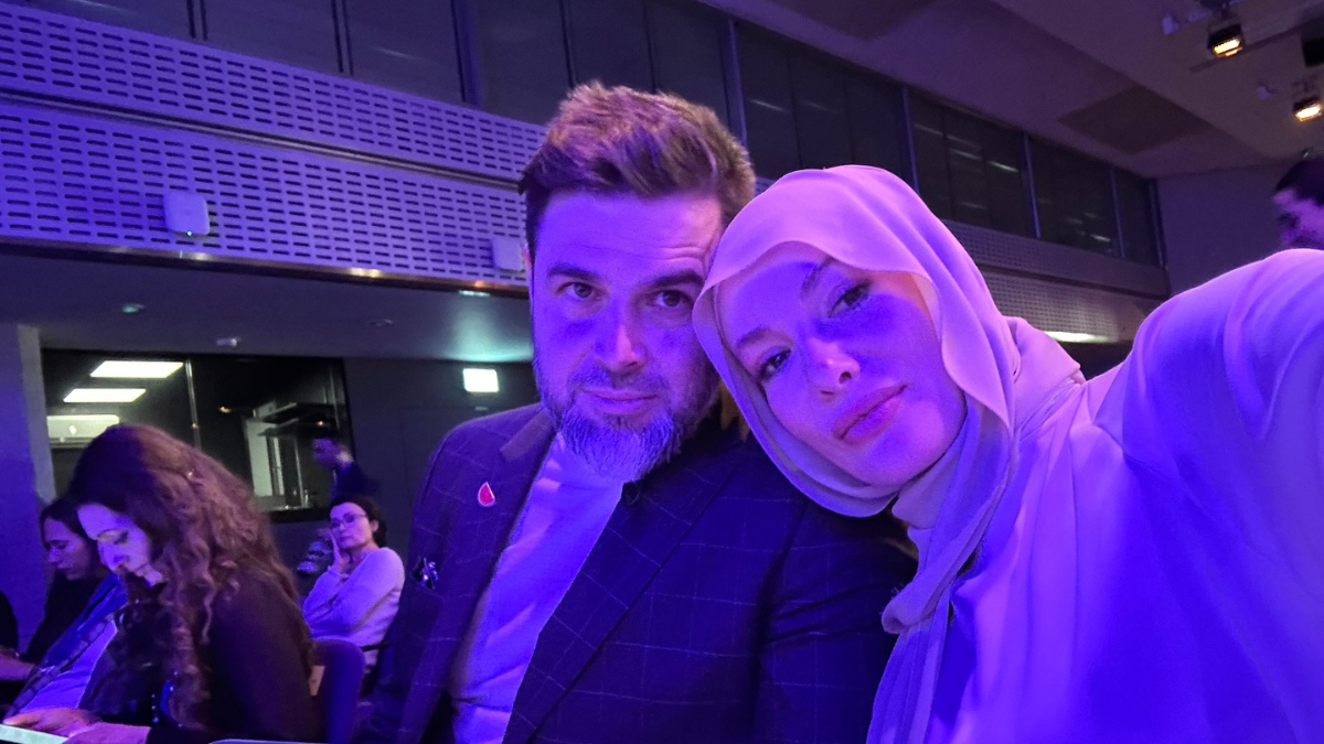 Gamze Özçelik’in eşi Reshad Strik aşkını haykırdı: “Cennetim”