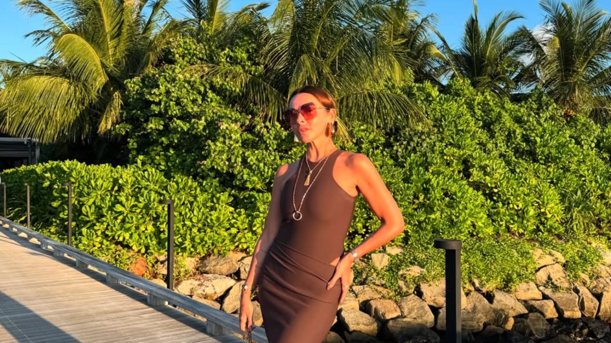 Hadise yaz sezonunu Maldivler’de açtı