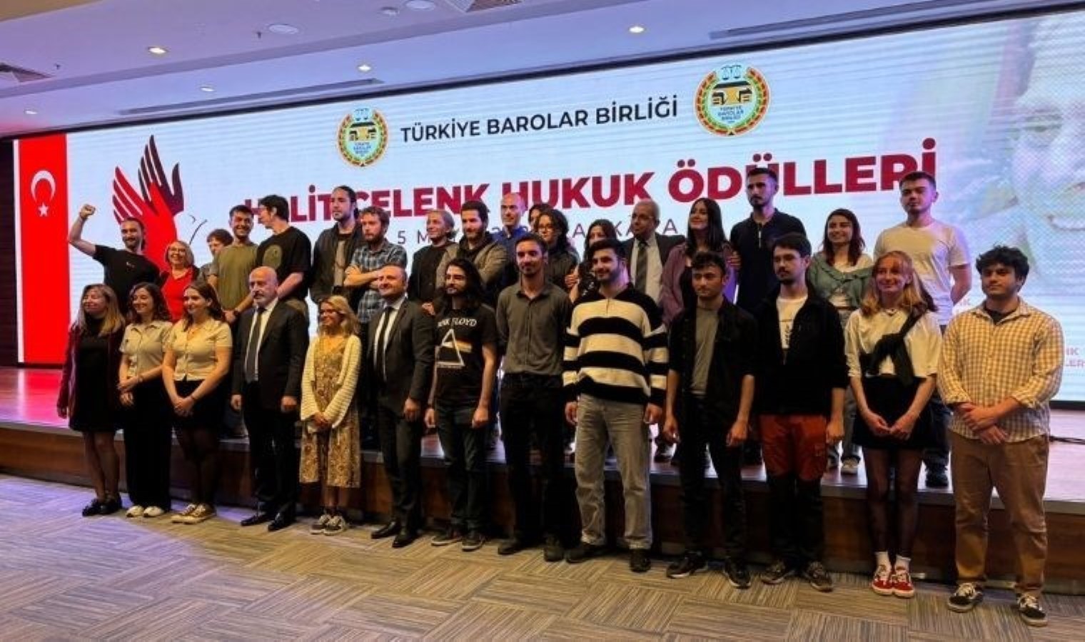 Halit Çelenk Ödülü’nü gençlik kazandı