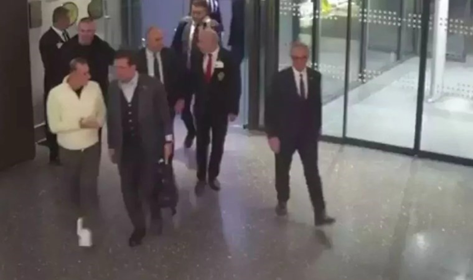 İBB operasyonunda 2. dalga: İmamoğlu’nun görüşme yaptığı otelin müdürleri için karar verildi