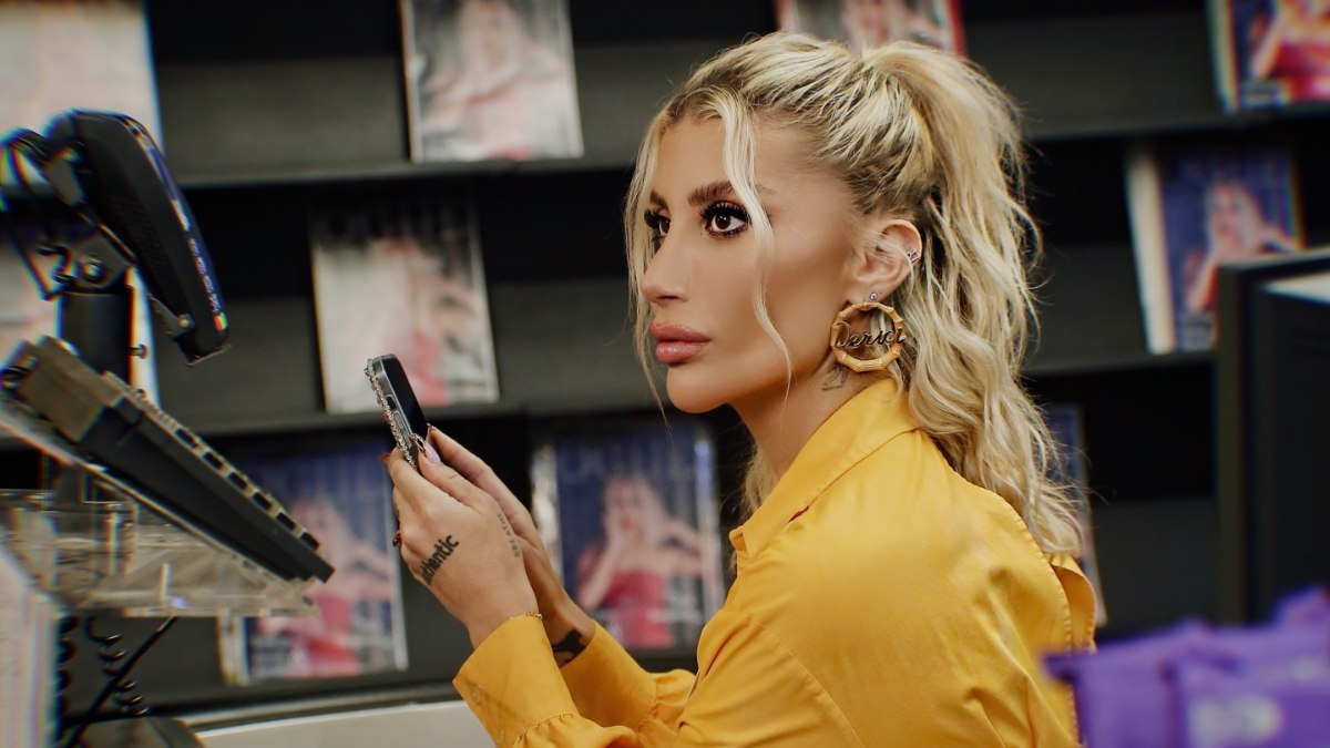 İrem Derici, sevgilisi Melih Kunukcu ile yeni pozunu paylaştı