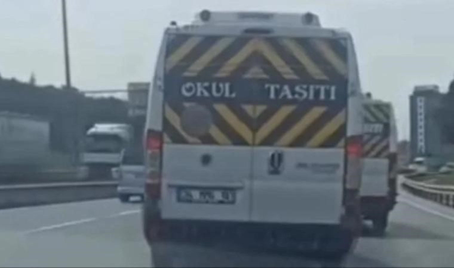 İstanbul’da görüntüler tepki çekmişti: Okul servisi sürücüleri yakalandı!