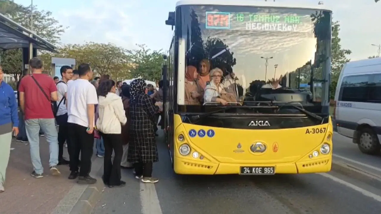 İstanbul’da halk otobüsü krizi: Binlerce araç kontak kapattı!