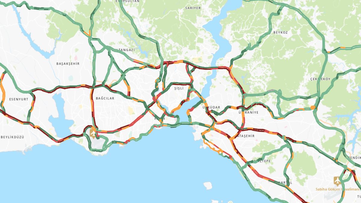 İstanbul’da yağış nedeniyle trafik yoğunluğu yüzde 74’e çıktı