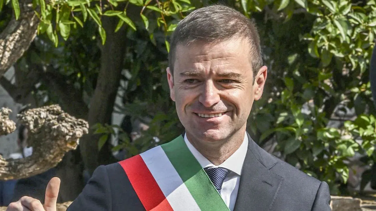 İtalya’da rüşvet skandalı: Belediye Başkanı suçüstü yakalandı