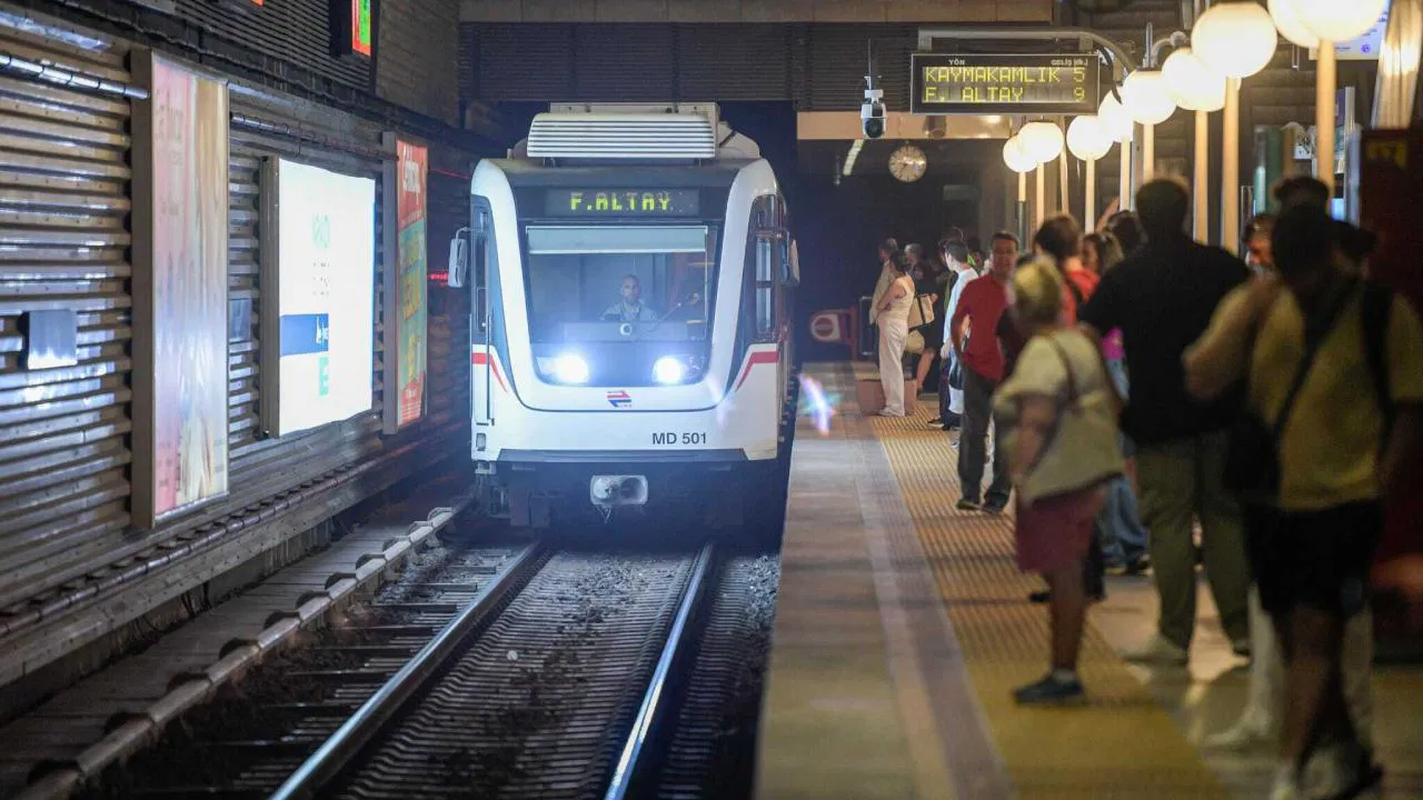 İzmir’de 19 Mayıs’ta toplu ulaşım yüzde 50 indirimli