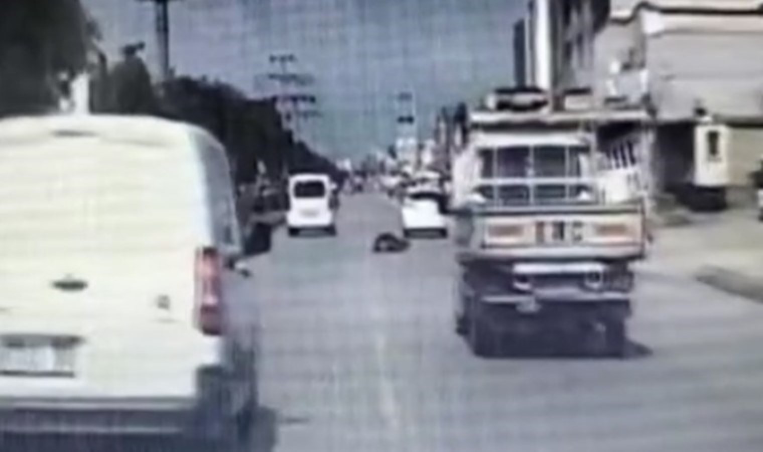 Kadına çarpıp kaçtı: Görüntüleri ortaya çıktı