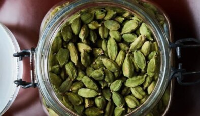 Kahveye bir tutam eklemek yeterli: Bağırsakları anında çalıştırıyor