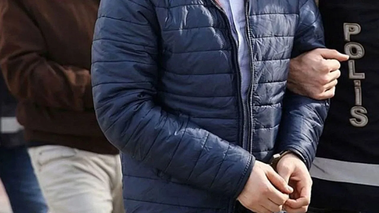 Kamu kurumlarının sistemlerine sızarak menfaat sağlayan 58 şüpheliye gözaltı