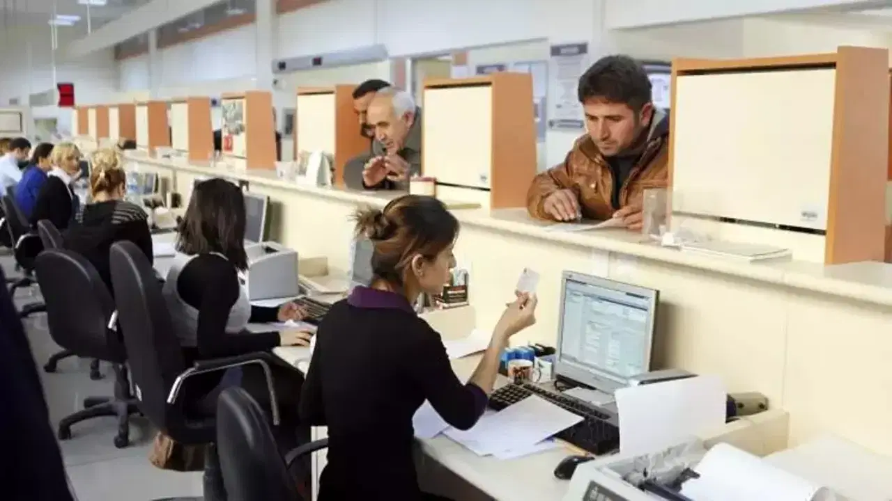 Karar kesinleşiyor: Memurluğa yaş sınırı geliyor!