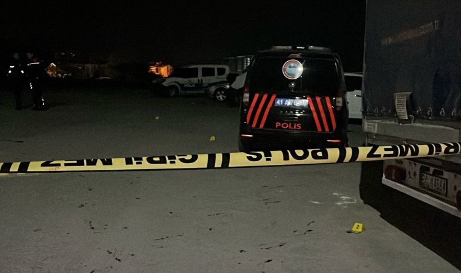 Kocaeli’de ortalık karıştı… Tüfek, bıçak ve sopaların konuştuğu kavgada kan aktı: 5 yaralı