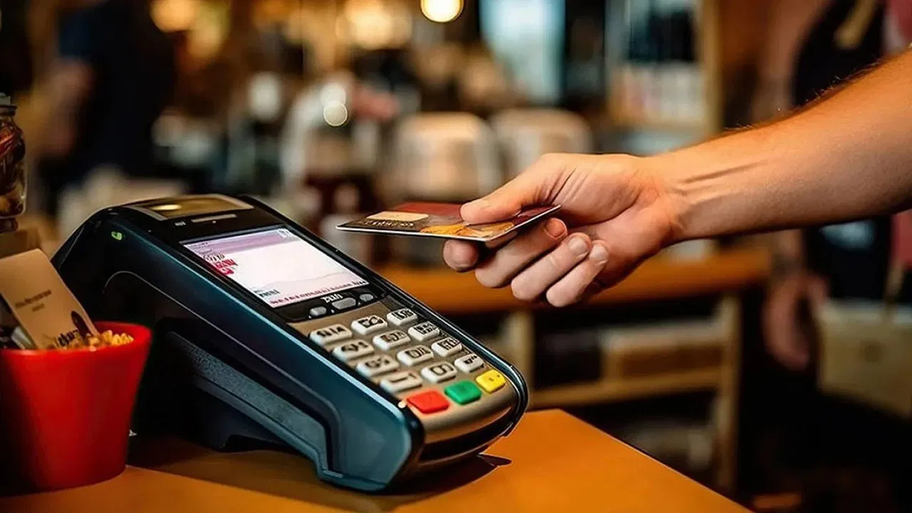 Kredi kartı ve nakit avanslarda yeni adım: ‘Bıçak kemiğe dayanmış durumda’