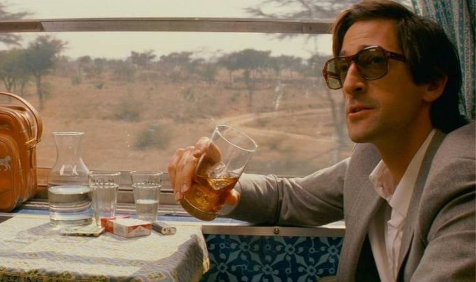 Küs Kardeşler Limited Şirketi filminin konusu ne? Küs Kardeşler Limited Şirketi filminin oyuncuları kim?