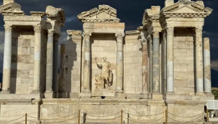 Laodikya ve Tripolis antik kentlerindeki kazı çalışmaları devam ediyor