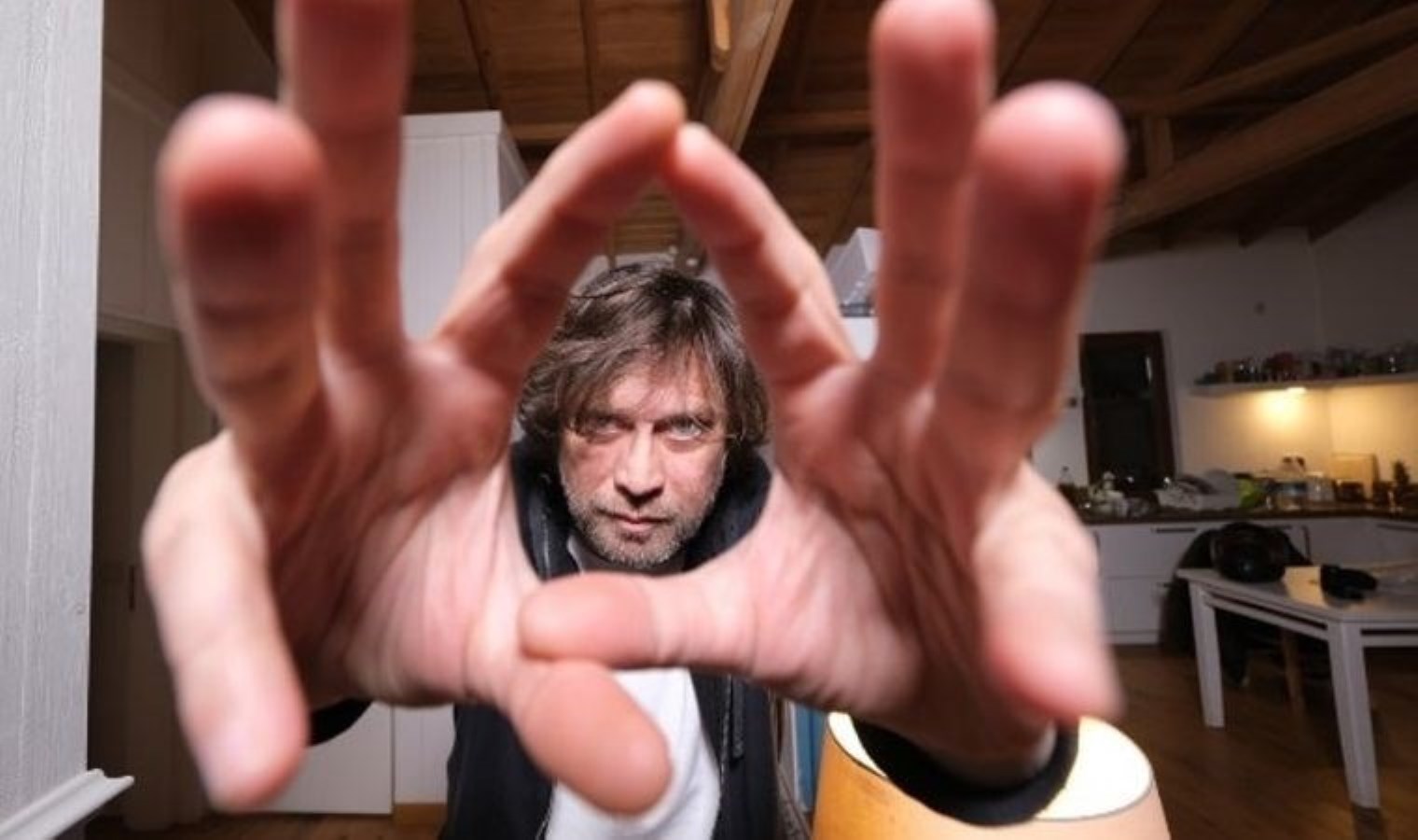 Levent Kazak kimdir? Levent Kazak dizi ve filmleri…