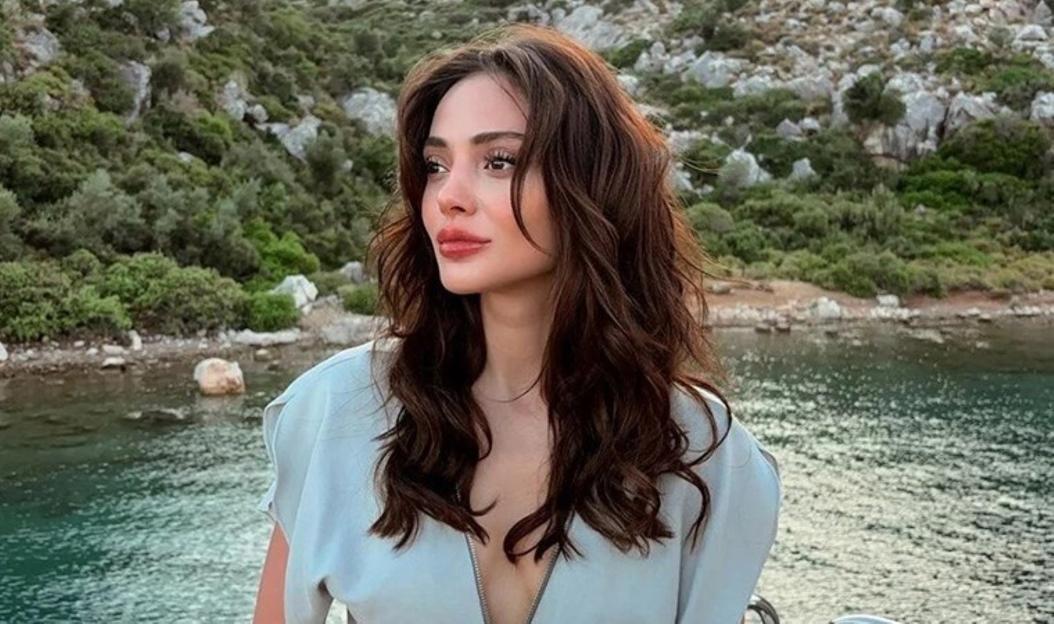 Lüks giyim markasıyla anlaşma yaptı: Rabia Soytürk resmen servet kazandı!