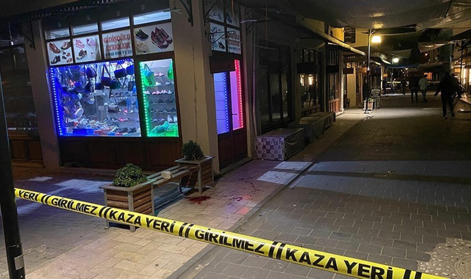 Manisa’da bıçaklı kavgada kan aktı: 1 ağır yaralı