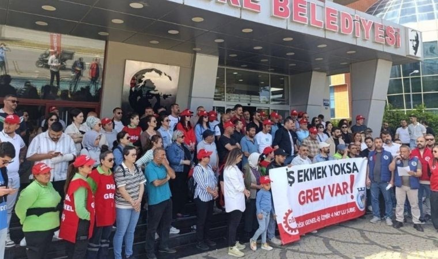 Narlıdere Belediyesi’nde grev başladı: 350 işçi eyleme geçti