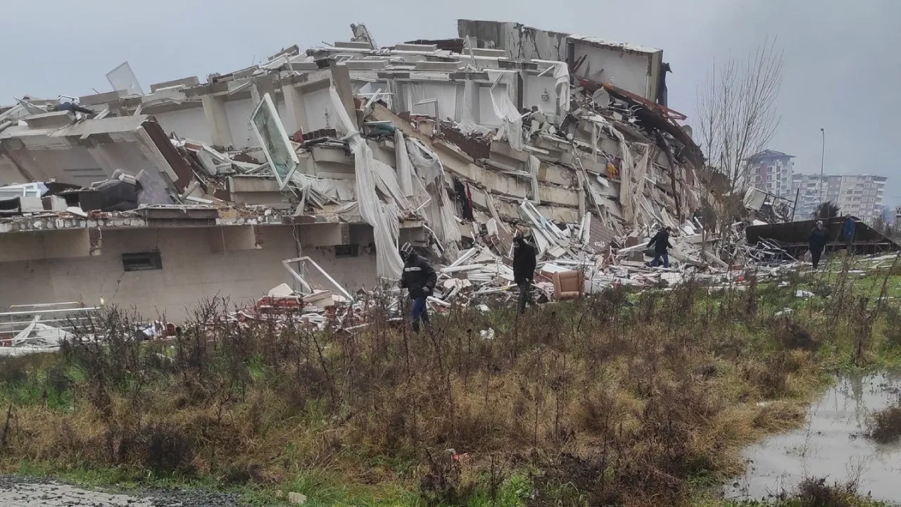 Nilüfer Apartmanı davası… Sanık Eraslan: Benim de evim yıkıldı, vicdanen ben müsterihim