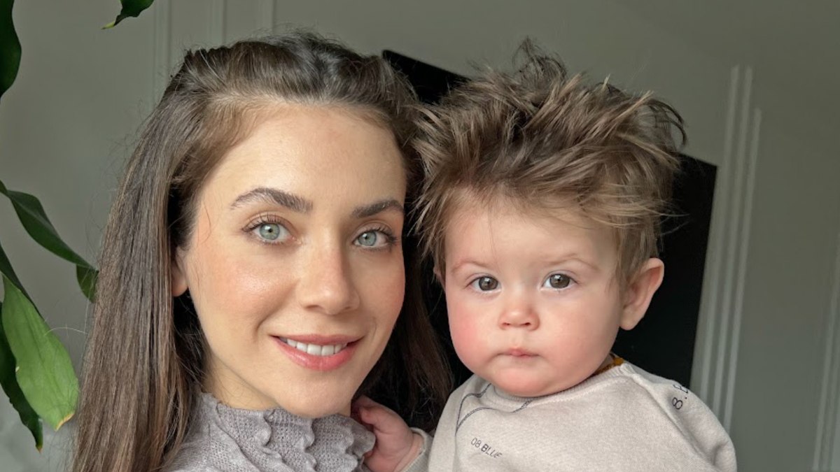 Oyuncu Fulya Zenginer  depreme yakalandığı anları paylaştı: “Fazla sallamadı diyenler izlesin”