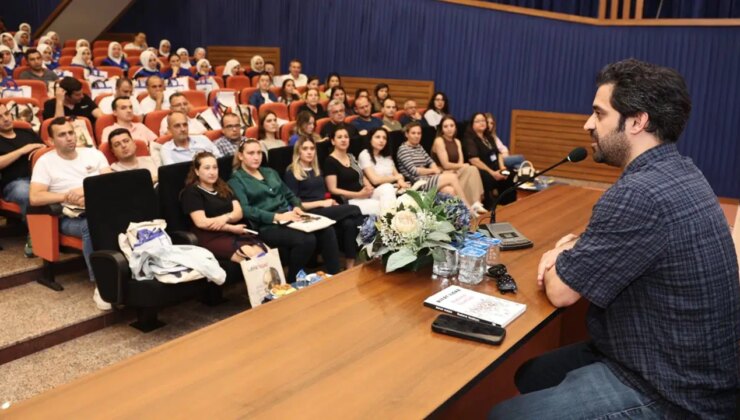 Oyuncu Uğur Uzunel, Marmarabirlik işçileriyle Rıfat Ilgaz’ı konuştu