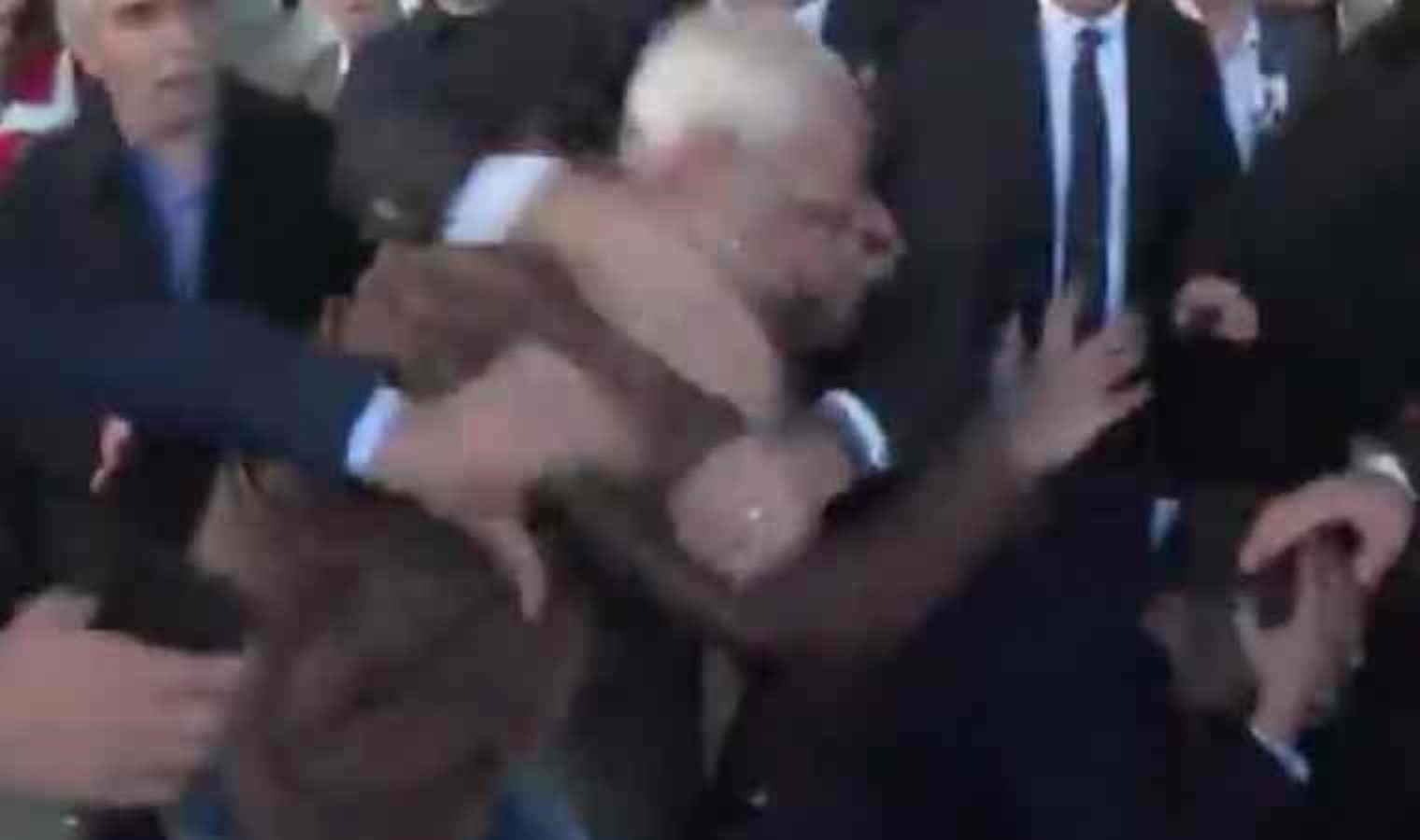 Özgür Özel’e saldıran şahsın kardeşi konuştu: Cinayet işledi, psikolojisi bozuk