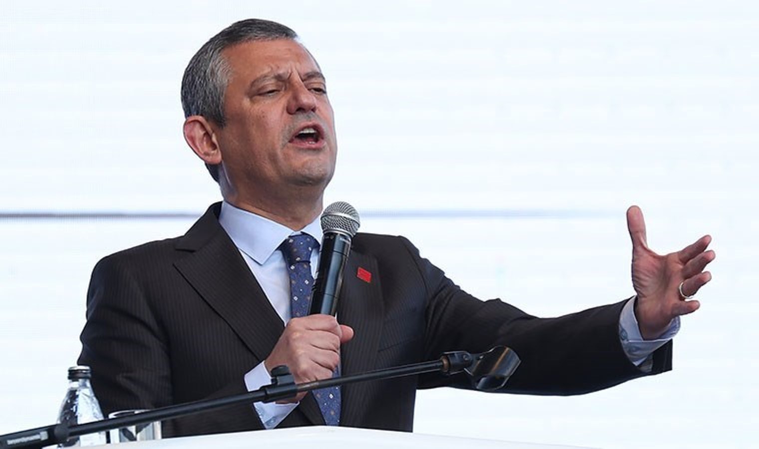 Özgür Özel’e yapılan saldırı Meclis gündemine taşındı!