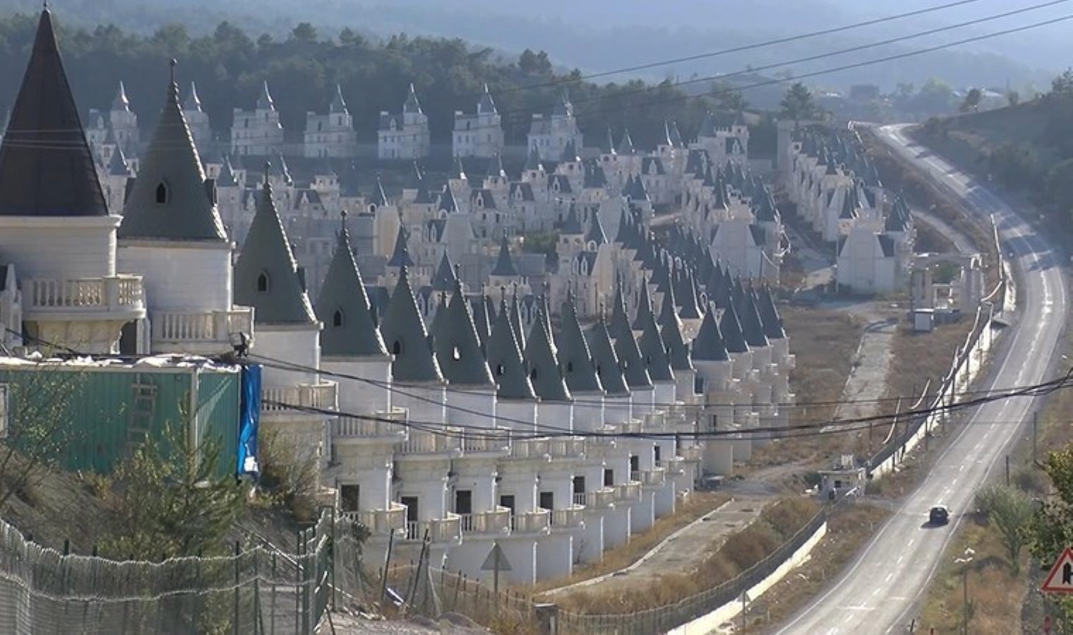 ‘Peri Masalı’ diye tanıtılmıştı… İstanbul’daki dolandırıcılık soruşturmasında istenen cezalar belli oldu: 13 sanık hakkında 885 yıl hapis talebi